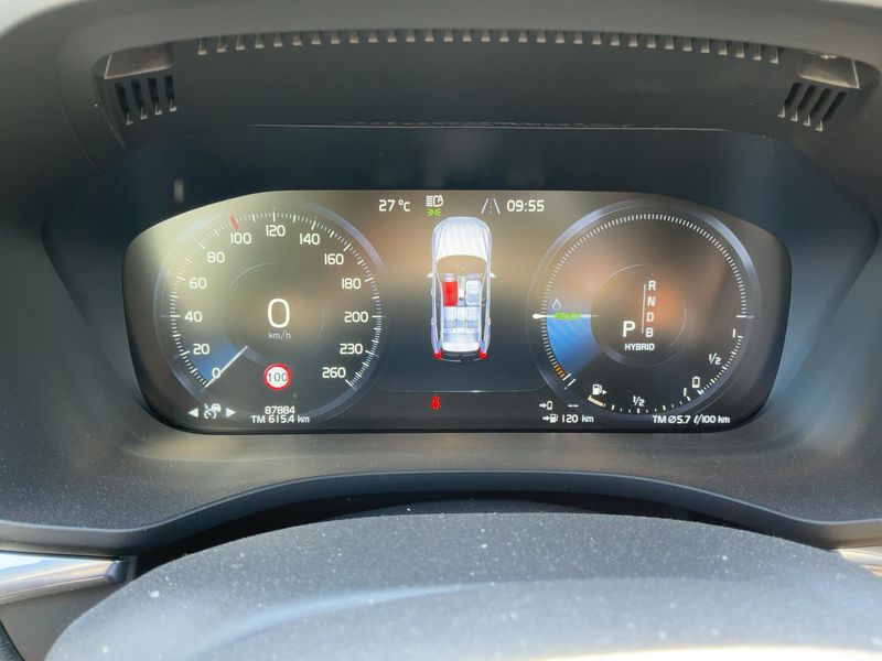 Volvo XC60 2.0 T8 Plug-in Hybrid R-Design AWD 2018 – снимка 19
