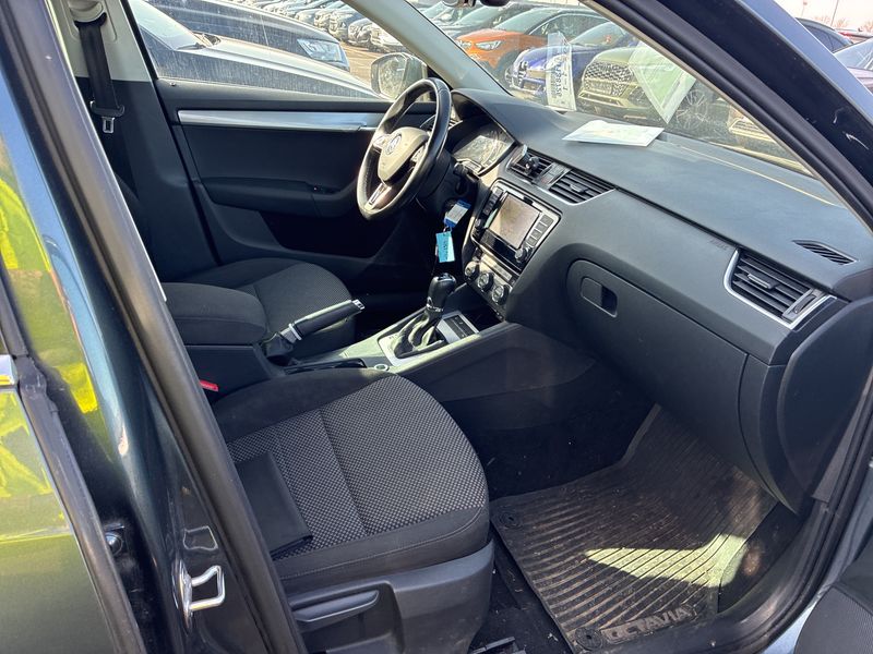 Skoda Octavia 1.6 TDI Ambition 2017 – снимка 9