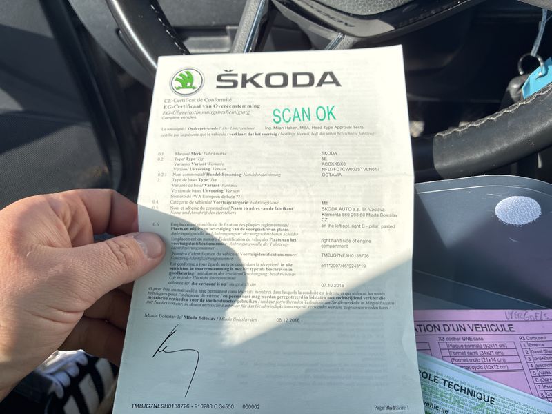 Skoda Octavia 1.6 TDI Ambition 2017 – снимка 16