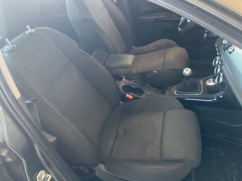 Alfa Romeo Giulietta 2.0 JTDM Distinctive 2011 – снимка 3