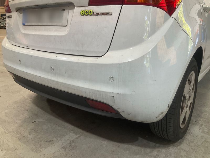 Kia Venga 1.4 CRDi Drive 2011 – снимка 32