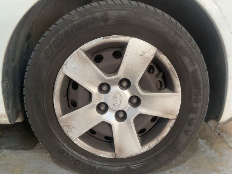 Kia Venga 1.4 CRDi Drive 2011 – снимка 11