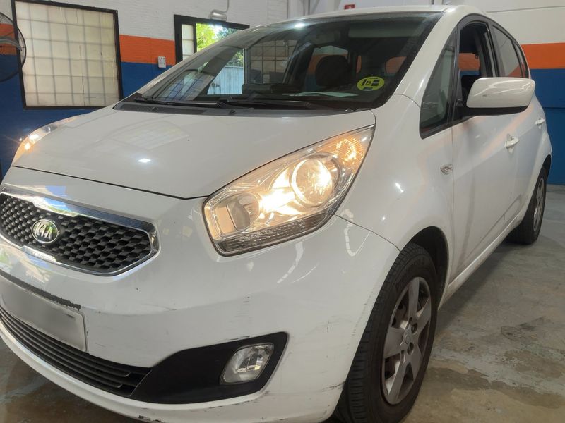 Kia Venga 1.4 CRDi Drive 2011 – снимка 2