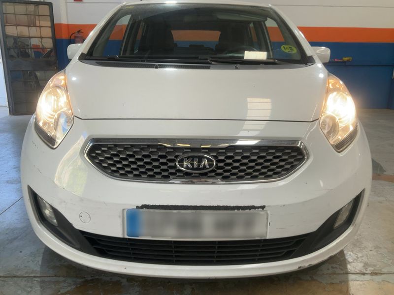 Kia Venga 1.4 CRDi Drive 2011 – снимка 14