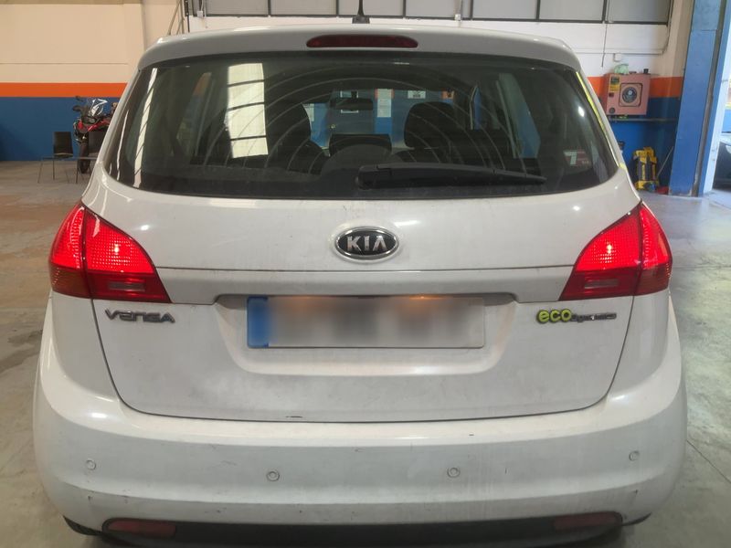Kia Venga 1.4 CRDi Drive 2011 – снимка 7