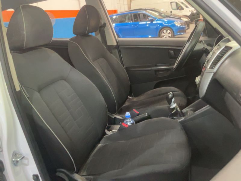 Kia Venga 1.4 CRDi Drive 2011 – снимка 16