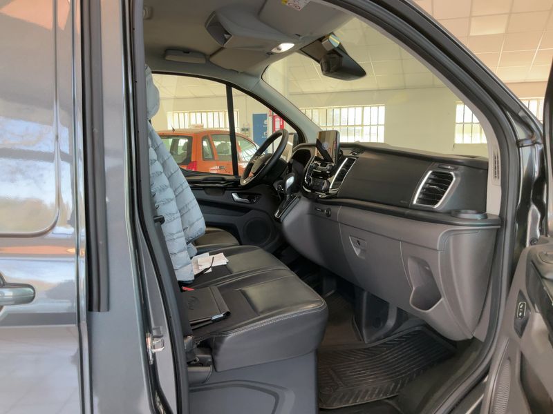 Ford Tourneo Custom 2.0 TDCi L1 Sport 2022 – снимка 16
