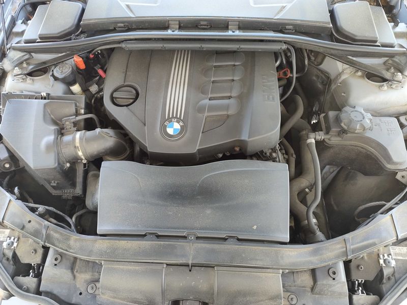 BMW 3er 320d 2011 – снимка 8