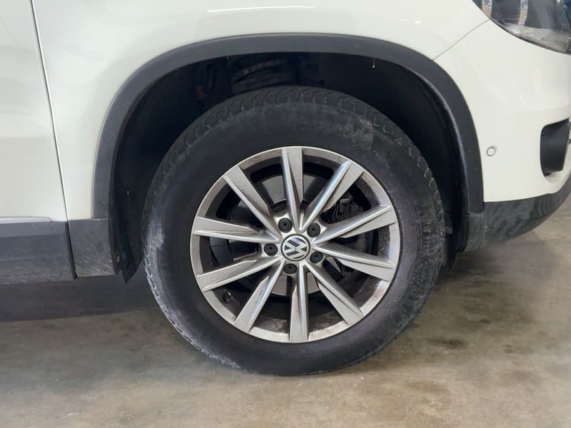 Volkswagen Tiguan 2.0 TDI Karat 4Motion BlueMotion Tech 2013 – снимка 11