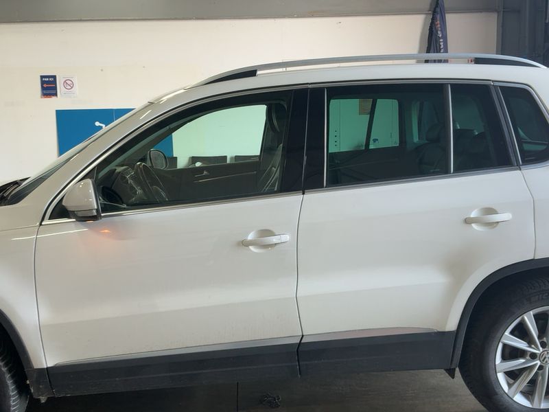 Volkswagen Tiguan 2.0 TDI Karat 4Motion BlueMotion Tech 2013 – снимка 4