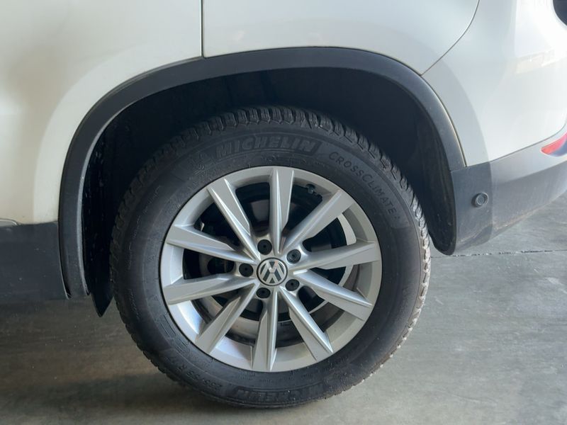 Volkswagen Tiguan 2.0 TDI Karat 4Motion BlueMotion Tech 2013 – снимка 5