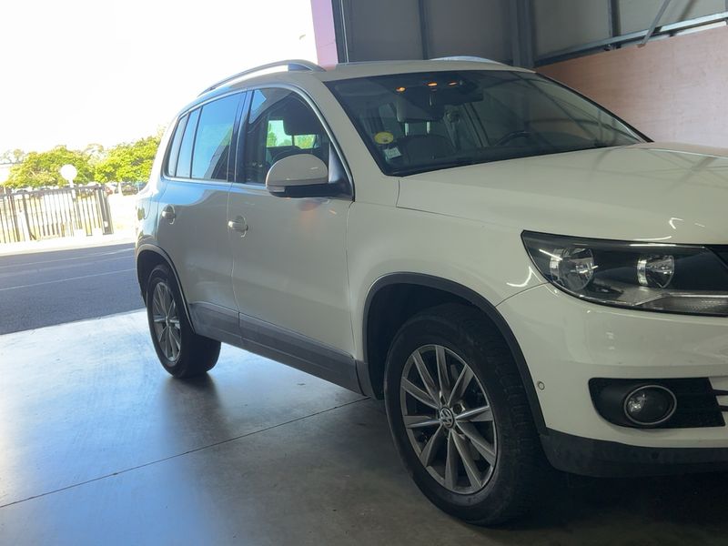 Volkswagen Tiguan 2.0 TDI Karat 4Motion BlueMotion Tech 2013 – снимка 12