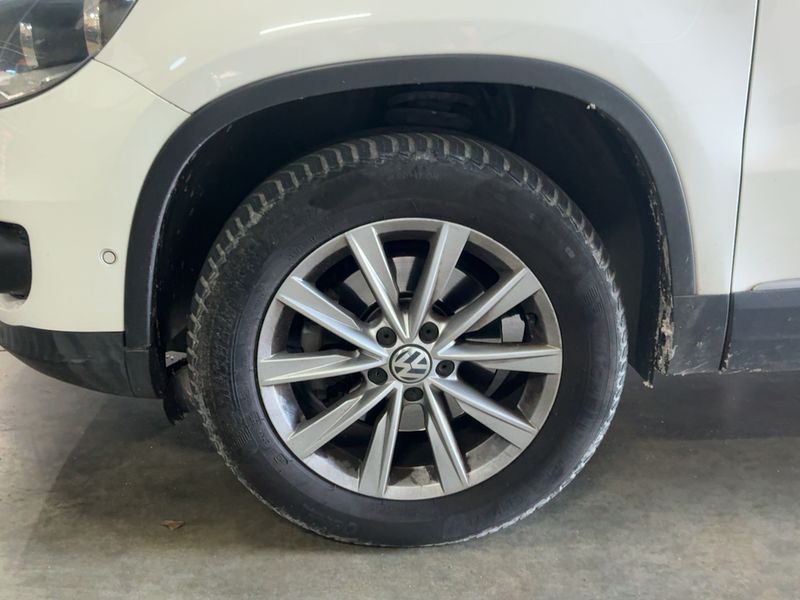Volkswagen Tiguan 2.0 TDI Karat 4Motion BlueMotion Tech 2013 – снимка 3