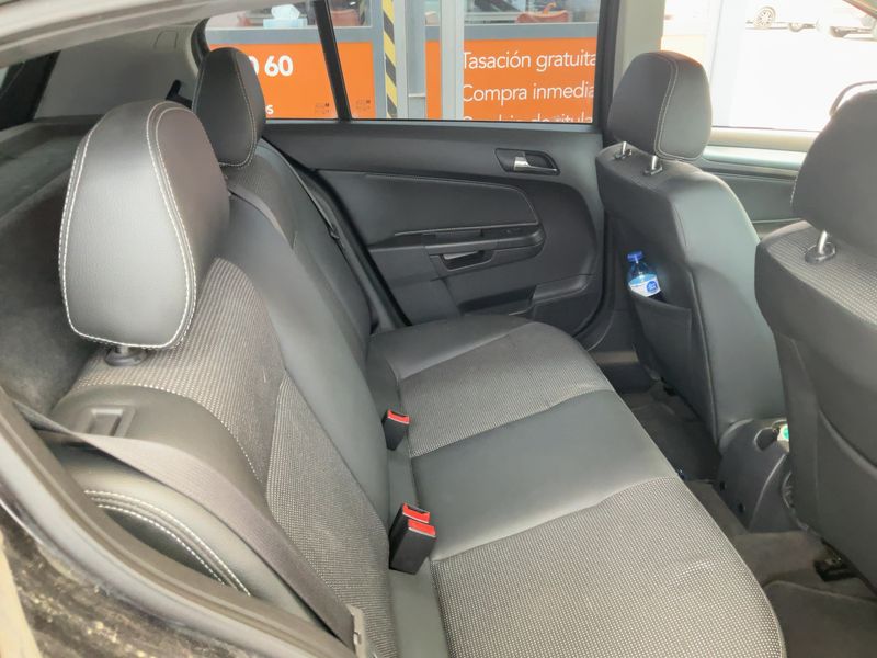 Opel Astra 1.7 CDTI Edition 2010 – снимка 14