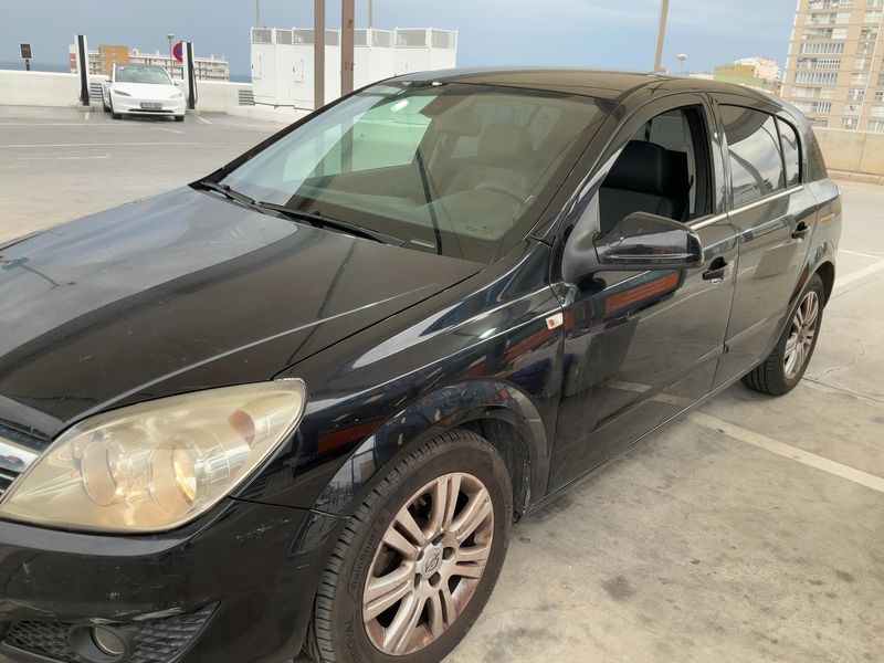 Opel Astra 1.7 CDTI Edition 2010 – снимка 2