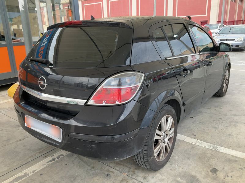 Opel Astra 1.7 CDTI Edition 2010 – снимка 6