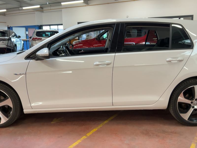 Volkswagen e-Golf VII electric drive 100 kW 2017 – снимка 4