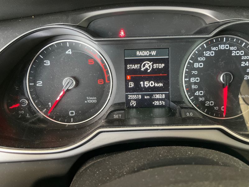 Audi A4 2.0 TDI Daylight 2014 – снимка 19