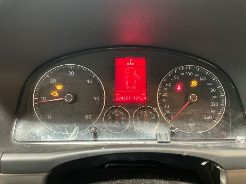 Volkswagen Touran 1.9 TDI Highline 2008 – снимка 4