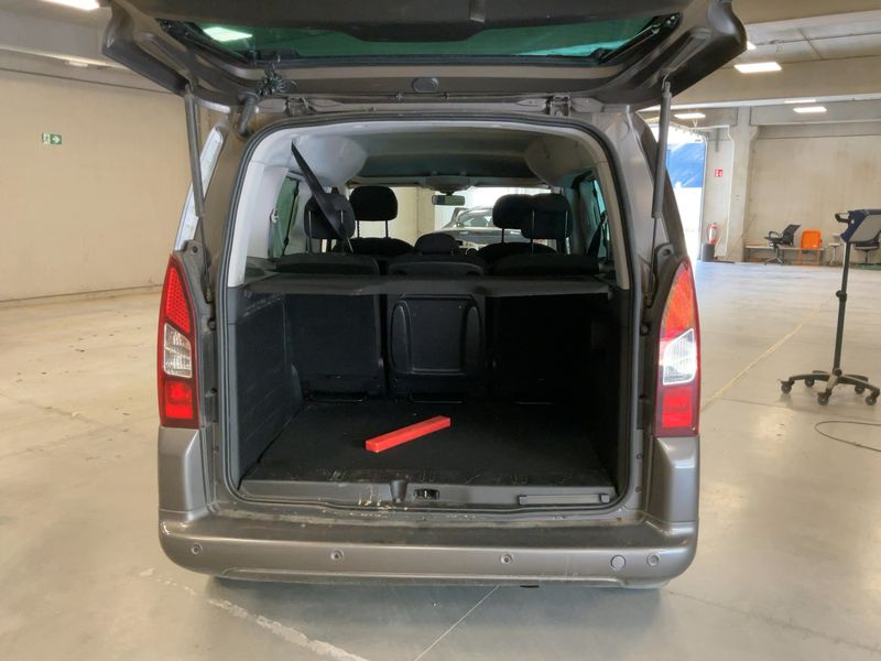Peugeot Partner 1.2 PureTech Active 2017 – снимка 15
