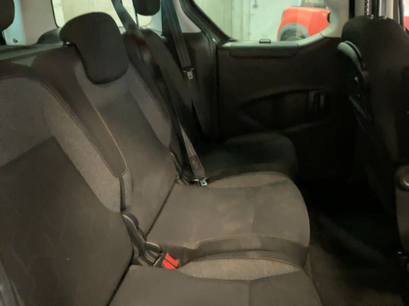 Peugeot Partner 1.2 PureTech Active 2017 – снимка 19