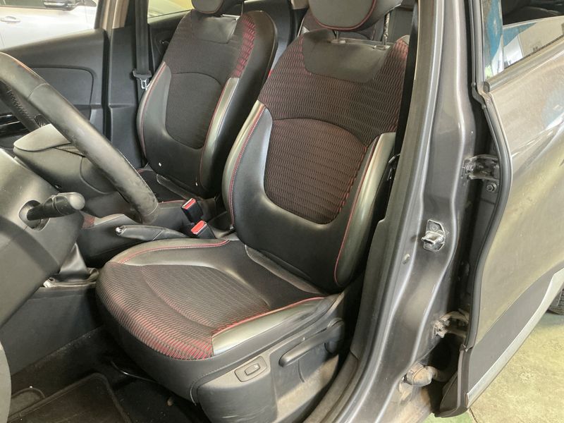 Renault Captur 1.2 TCe Energy Intens 2016 – снимка 37