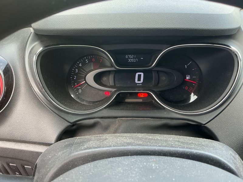 Renault Captur 1.2 TCe Energy Intens 2016 – снимка 18