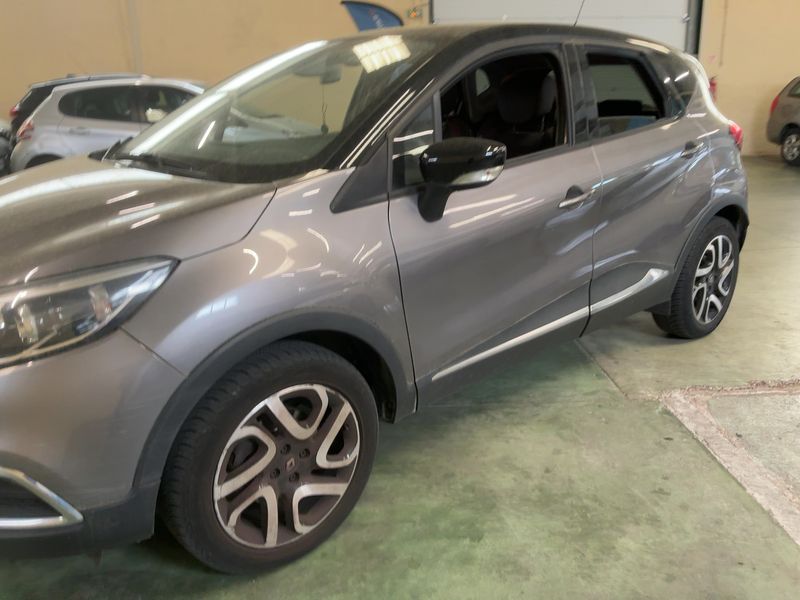 Renault Captur 1.2 TCe Energy Intens 2016 – снимка 2