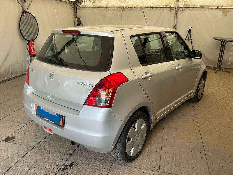 Suzuki Swift 1.3 Comfort 2010 – снимка 2