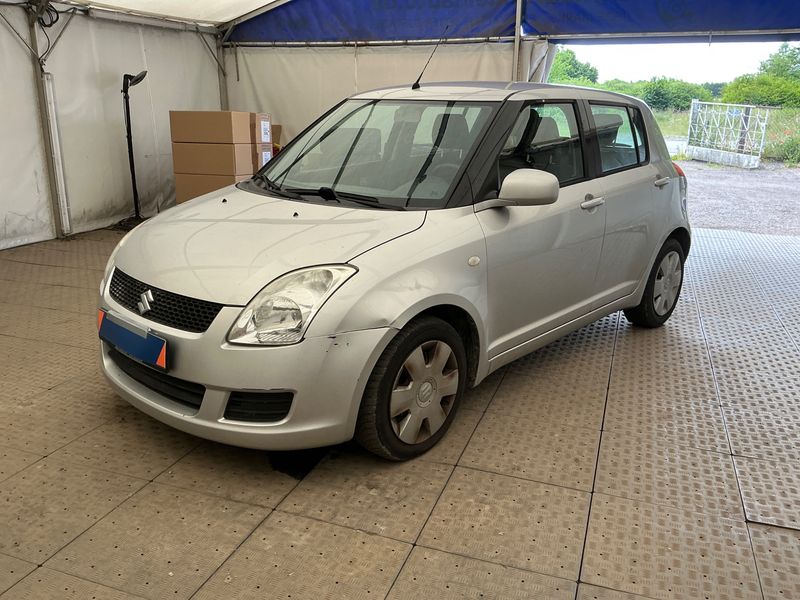 Suzuki Swift 1.3 Comfort 2010 – снимка 1
