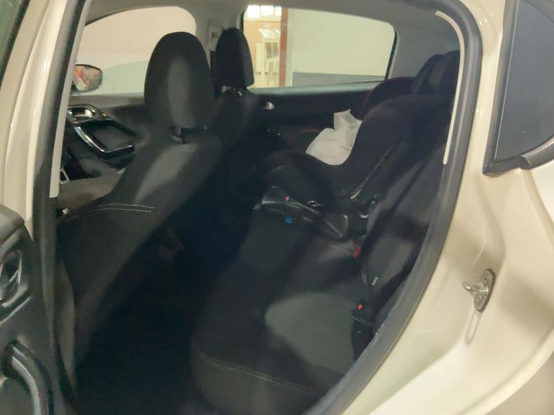 Peugeot 208 1.6 Blue-HDi Active 2017 – снимка 19