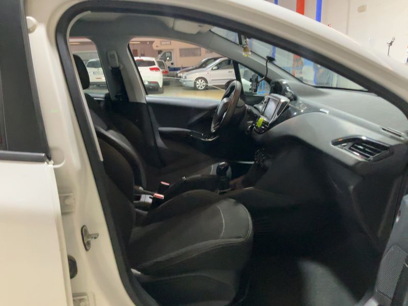 Peugeot 208 1.6 Blue-HDi Active 2017 – снимка 16