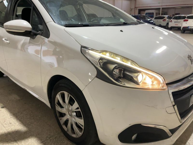 Peugeot 208 1.6 Blue-HDi Active 2017 – снимка 12
