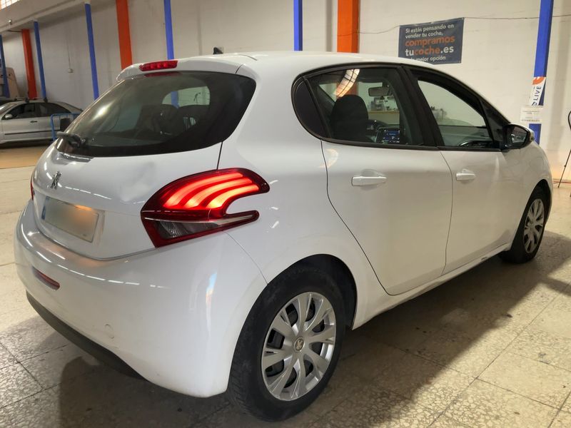 Peugeot 208 1.6 Blue-HDi Active 2017 – снимка 8