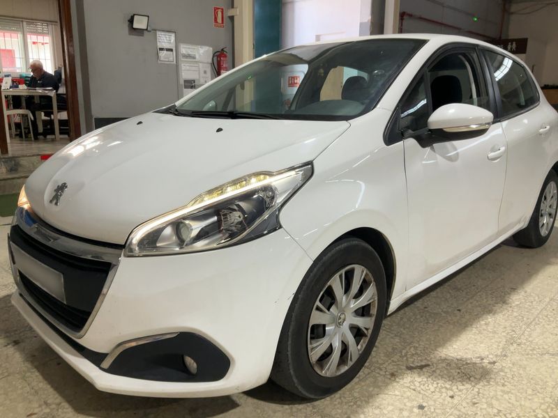 Peugeot 208 1.6 Blue-HDi Active 2017 – снимка 1
