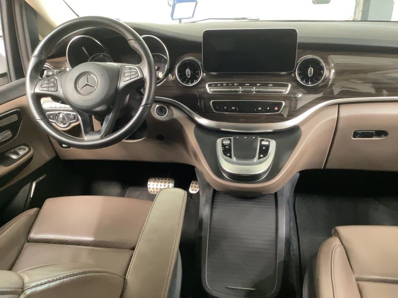 Mercedes-Benz V-Klasse V 250 d 4MATIC AVANTGARDE lang 2022 – снимка 17