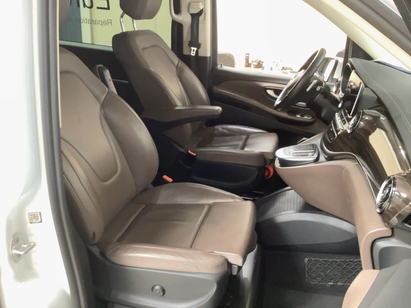 Mercedes-Benz V-Klasse V 250 d 4MATIC AVANTGARDE lang 2022 – снимка 16