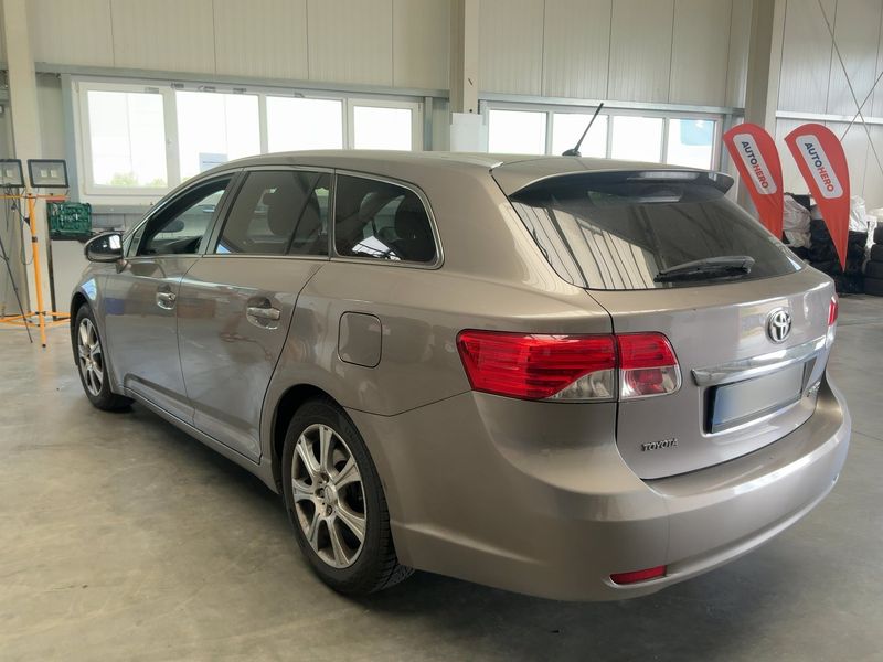 Toyota Avensis 2.2 D-4D Edition 2014 – снимка 6