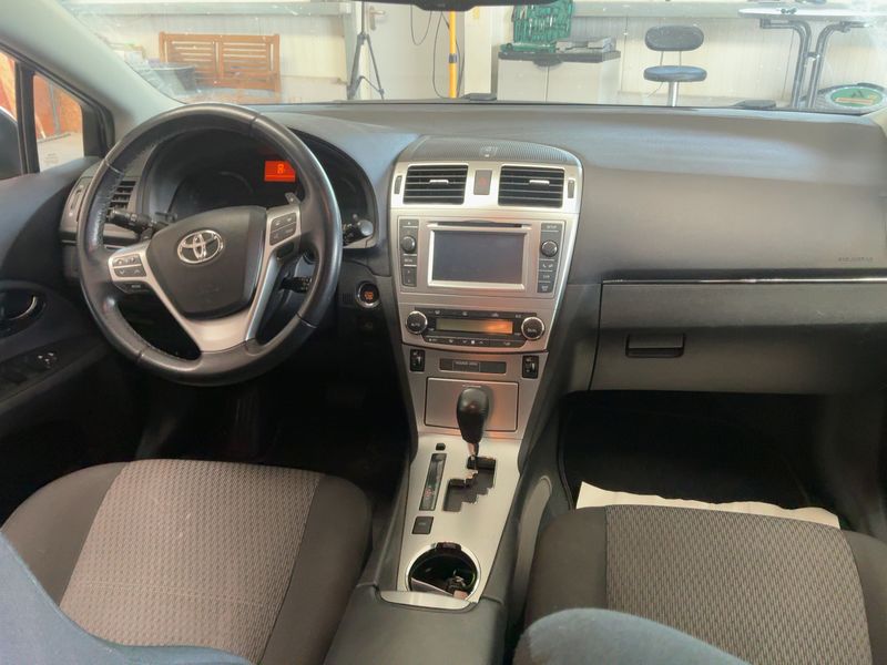 Toyota Avensis 2.2 D-4D Edition 2014 – снимка 18