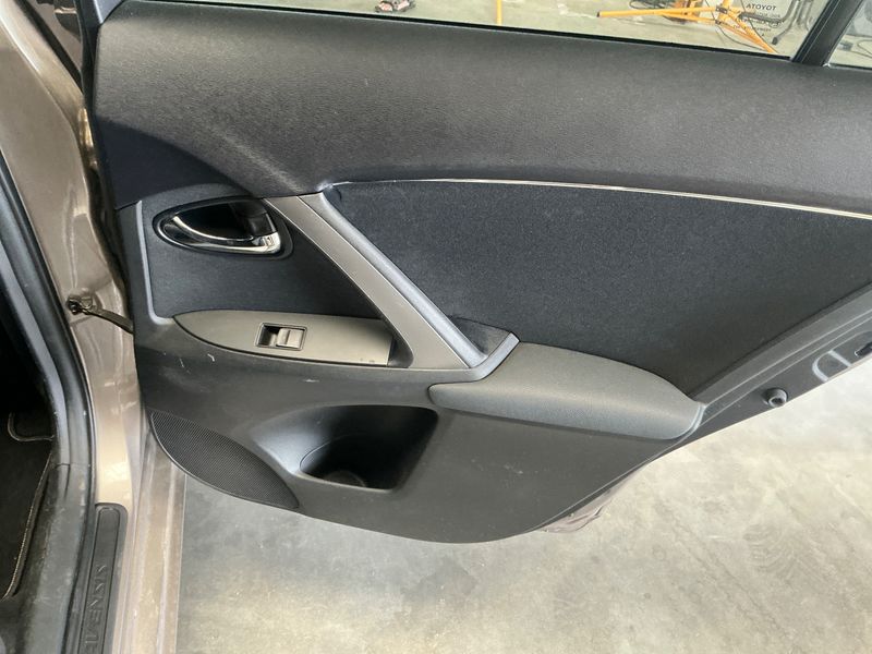 Toyota Avensis 2.2 D-4D Edition 2014 – снимка 27