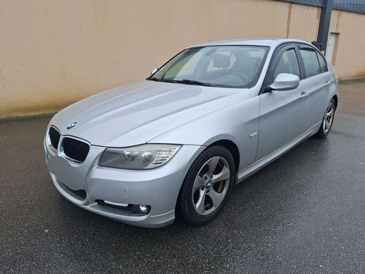 BMW 3er 320d EfficientDynamics Premiere 2011 – снимка 2