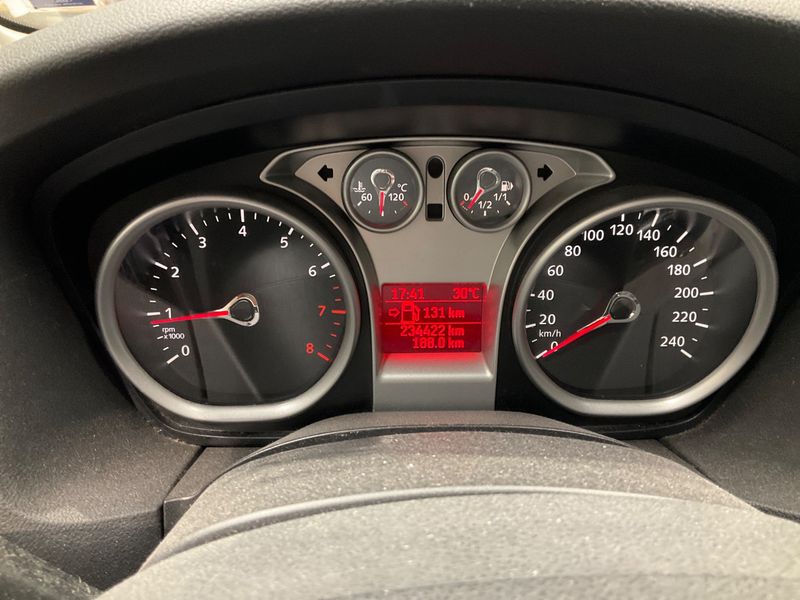 Ford Focus 1.6 Style+ 2010 – снимка 4