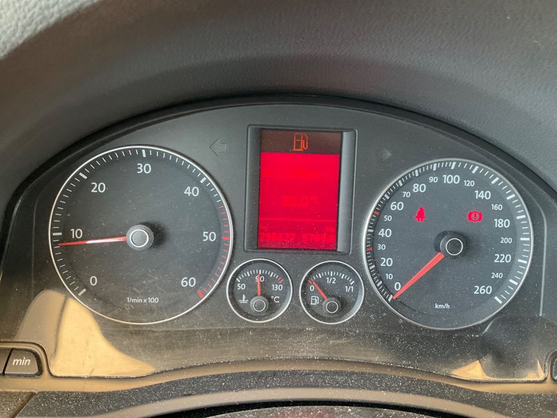 Volkswagen Golf V 1.9 TDI Advance 2008 – снимка 4