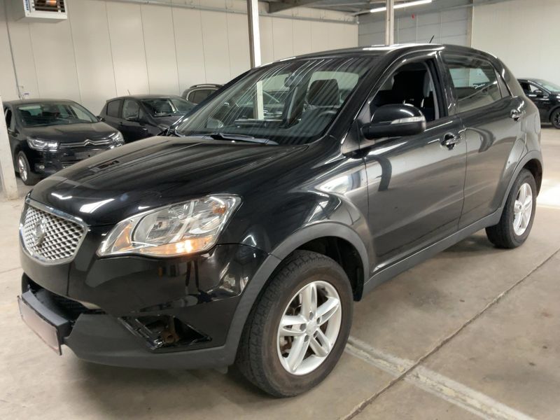 Ssangyong Korando 2.0 Crystal 4x2 2013 – снимка 2