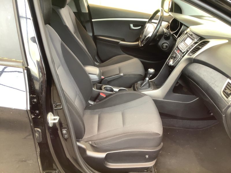 Hyundai i30 1.6 CRDi Style 2014 – снимка 16