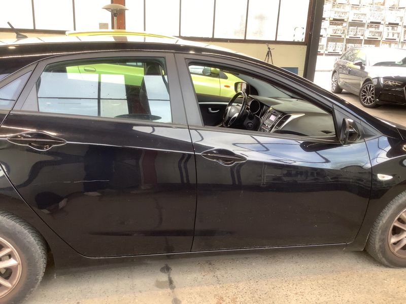 Hyundai i30 1.6 CRDi Style 2014 – снимка 10