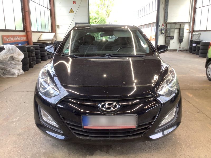 Hyundai i30 1.6 CRDi Style 2014 – снимка 14