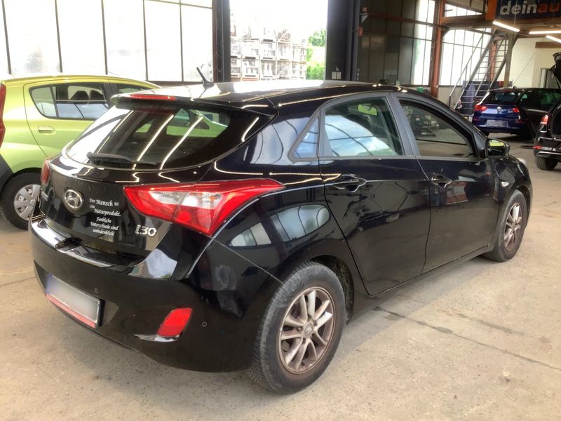 Hyundai i30 1.6 CRDi Style 2014 – снимка 8