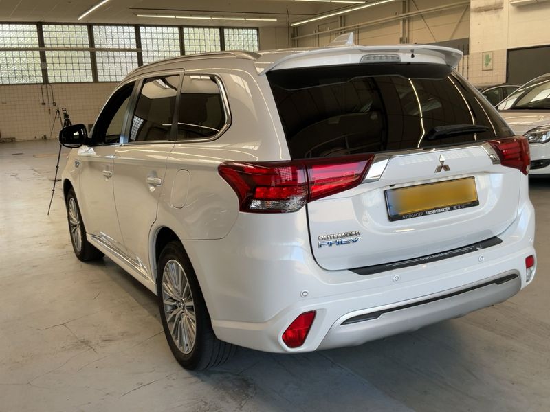 Mitsubishi Outlander 2.4 PHEV Instyle 4WD 2019 – снимка 6