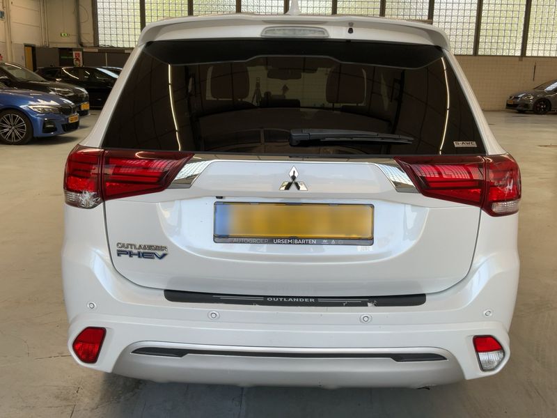 Mitsubishi Outlander 2.4 PHEV Instyle 4WD 2019 – снимка 7